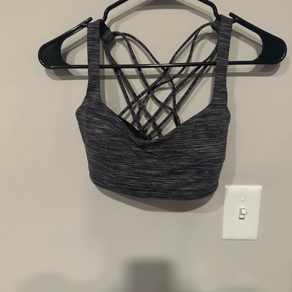 Lululemon free to be Bra